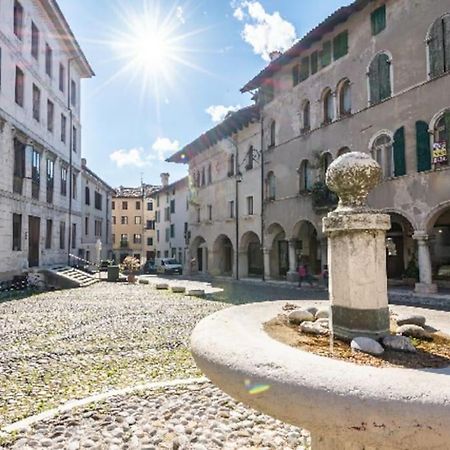 Loft Overlooking The Old Town . Feltre Bagian luar foto