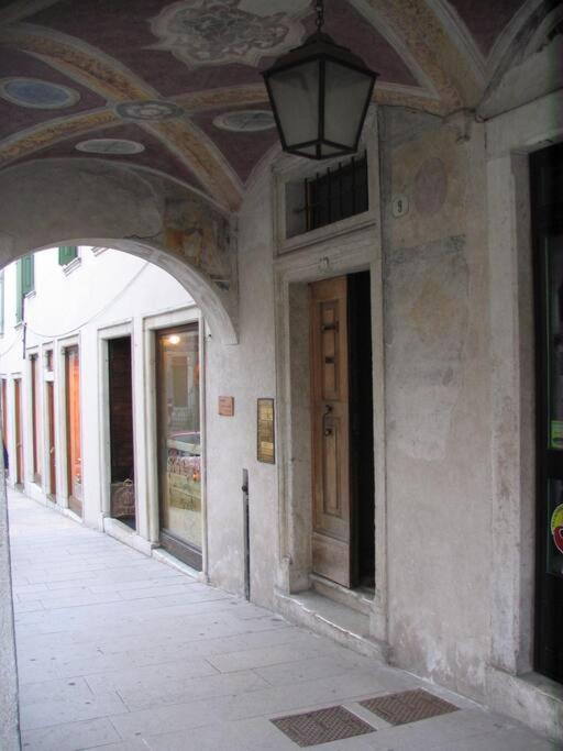 Loft Overlooking The Old Town . Feltre Bagian luar foto