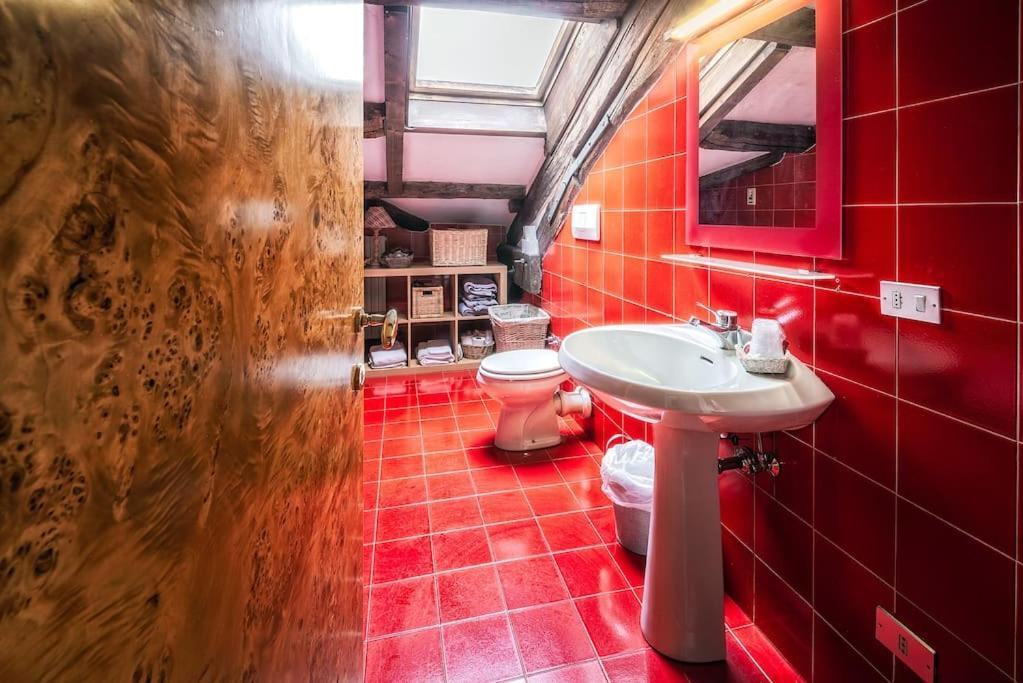 Loft Overlooking The Old Town . Feltre Bagian luar foto