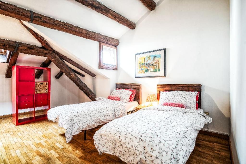 Loft Overlooking The Old Town . Feltre Bagian luar foto
